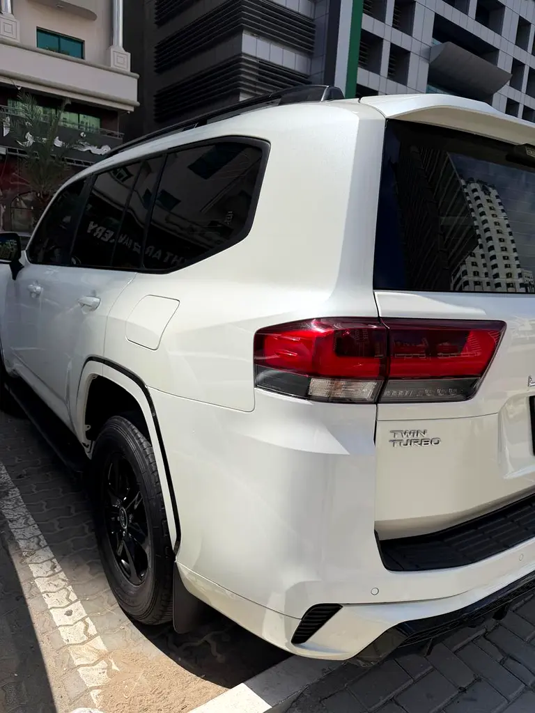 Toyota Land Cruiser 3.5L EXR 2022 GCC Specs - Excellent Condition - Image 8