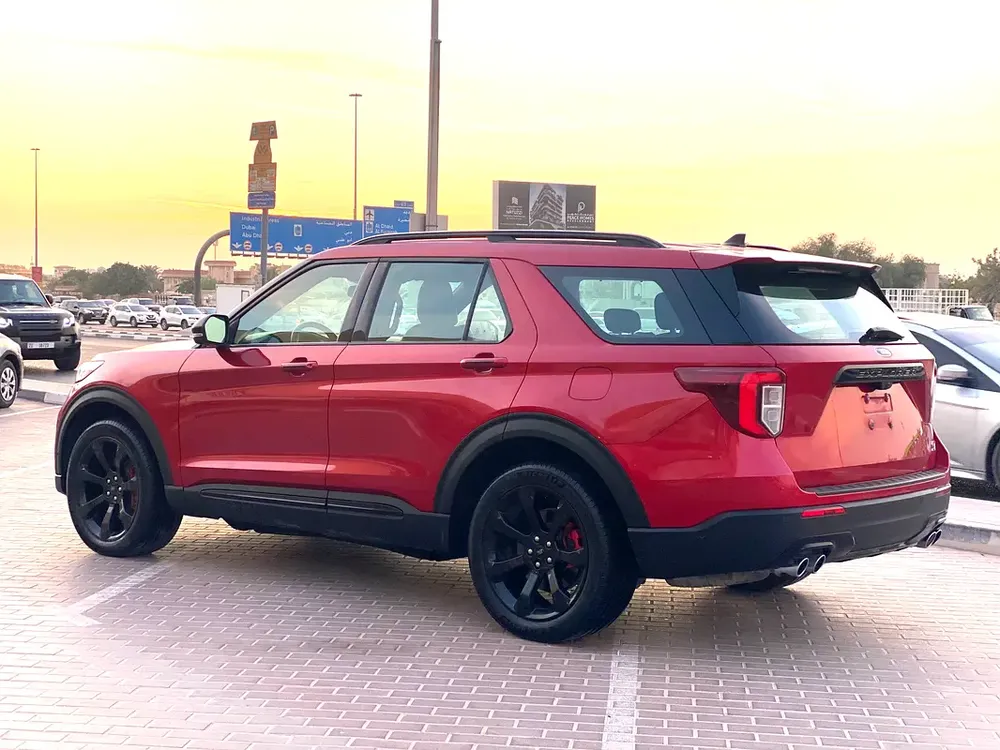 2022 Ford Explorer ST, maroon - Image 12