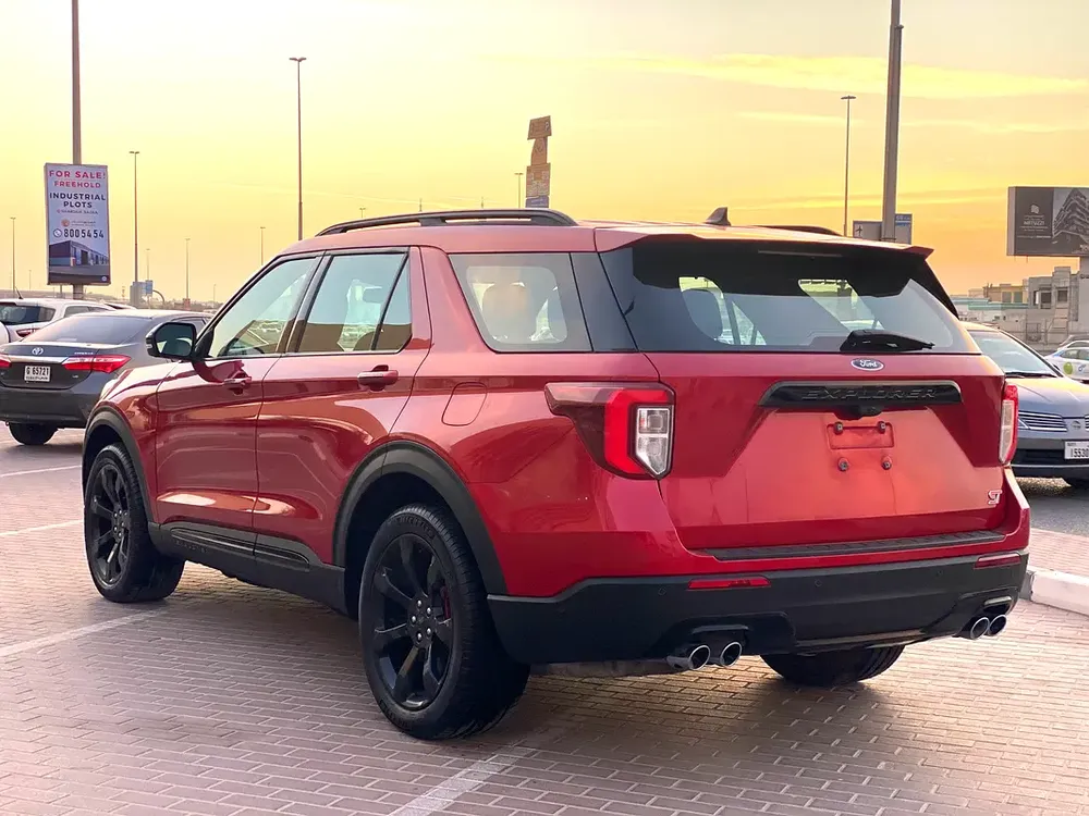 2022 Ford Explorer ST, maroon - Image 13