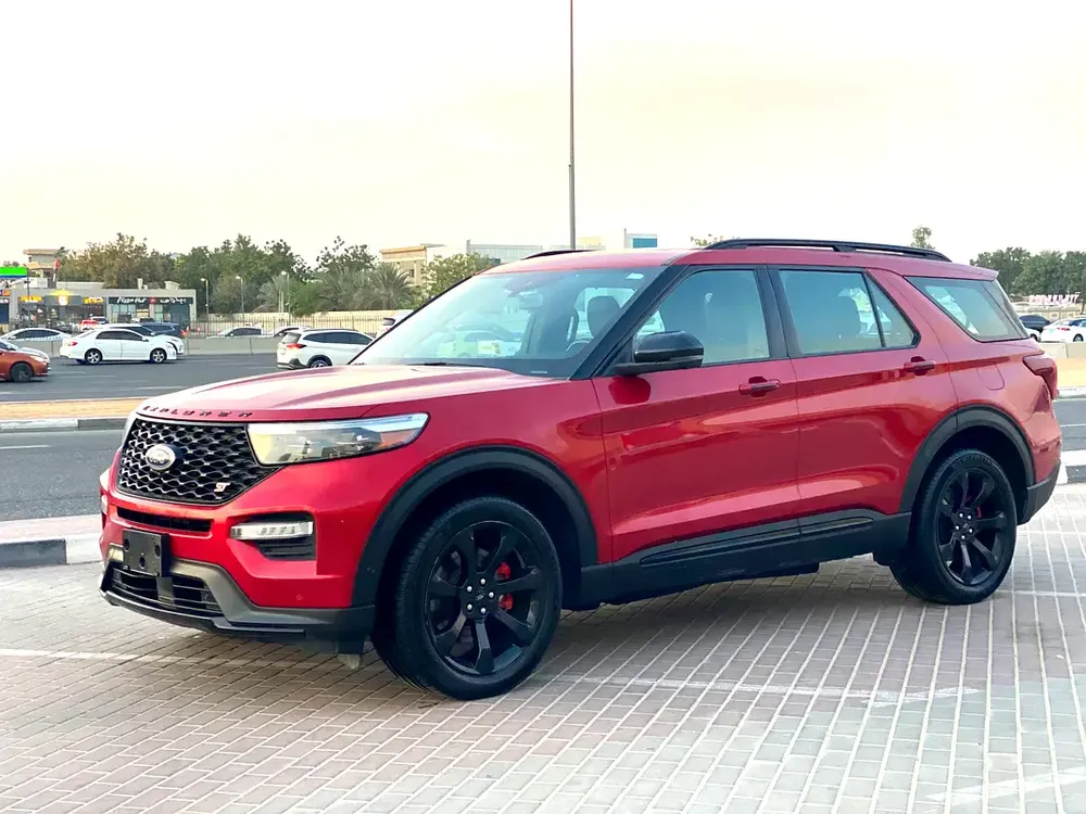 2022 Ford Explorer ST, maroon - Image 4