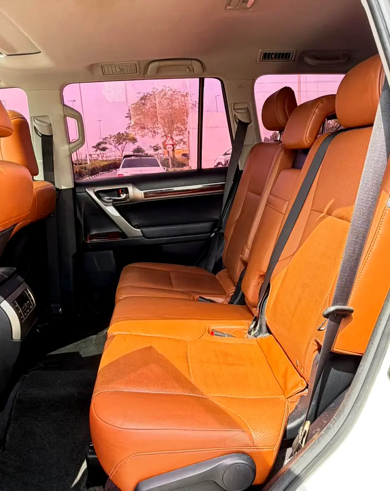 Lexus GX 460 Platinum 2015 Model Platinum V8 GCC Specs Single Owner Used Car For Sale - Image 9