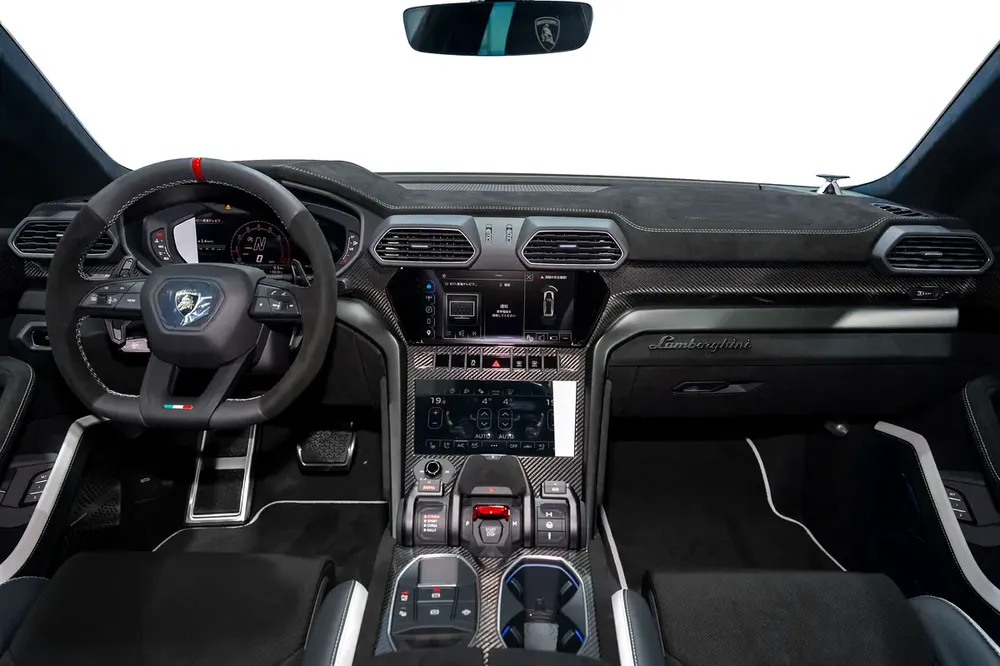 URUS PERFORMANTE  | TWO TONE INTERIOR ALCANTARA SEATS | CARBON INT/EXT | MASSAGE SEAT - Image 11