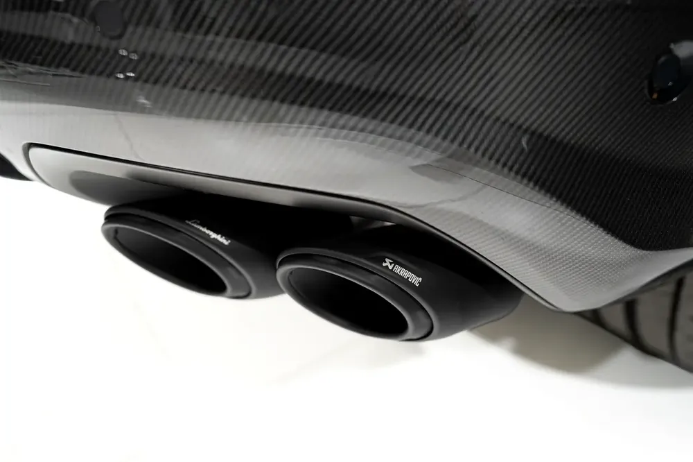 URUS PERFORMANTE  | TWO TONE INTERIOR ALCANTARA SEATS | CARBON INT/EXT | MASSAGE SEAT - Image 20