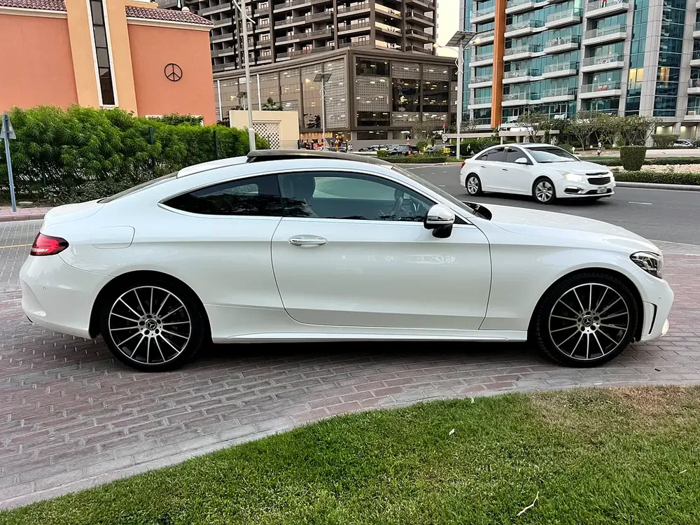Mercedes C200 Coupe 2019 model full option fully loaded excellent condition - Image 4