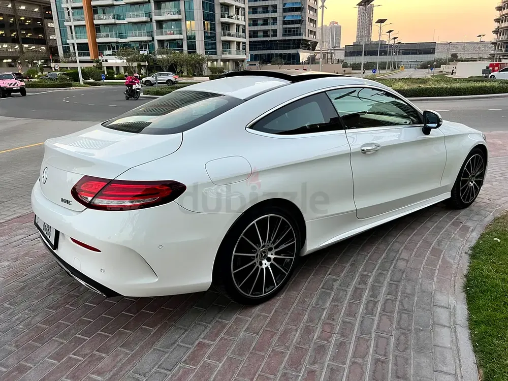 Mercedes C200 Coupe 2019 model full option fully loaded excellent condition - Image 6