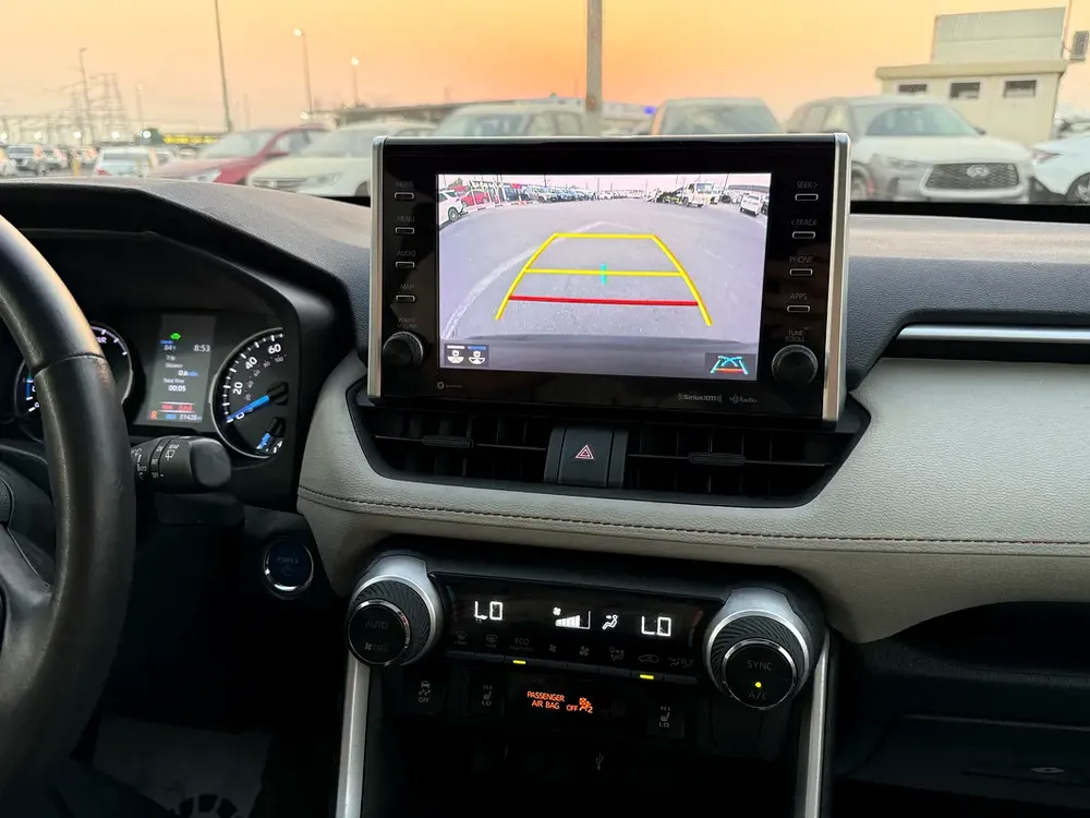 2022 TOYOTA RAV4 XLE HYBRID 4x4 FULL OPTIONS IMPORTED FROM USA - Image 11