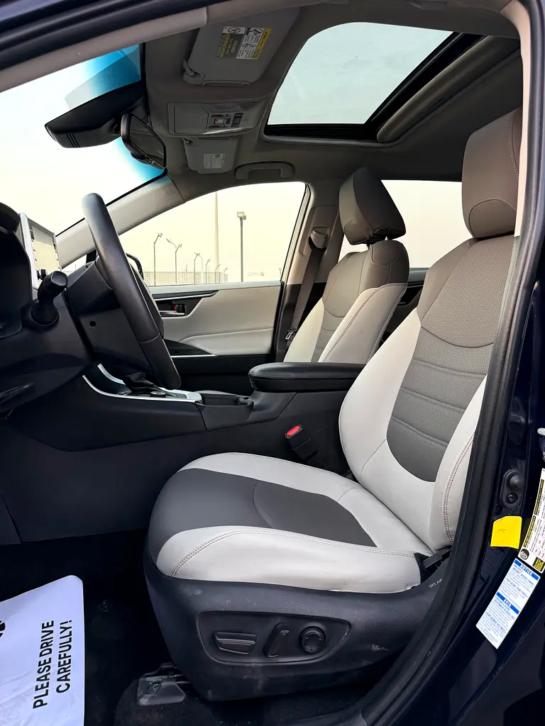 2022 TOYOTA RAV4 XLE HYBRID 4x4 FULL OPTIONS IMPORTED FROM USA - Image 12
