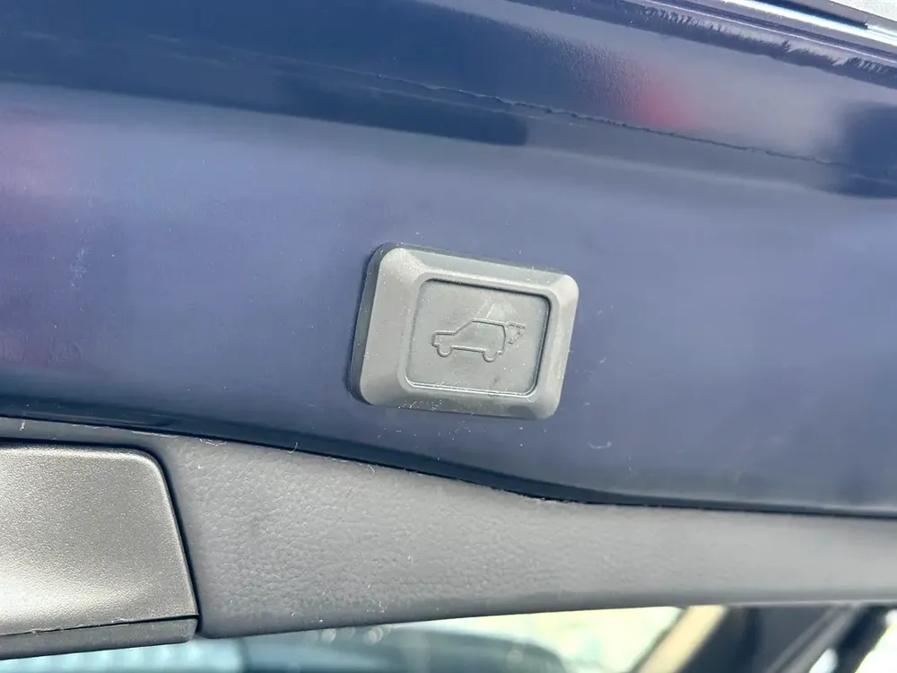 2022 TOYOTA RAV4 XLE HYBRID 4x4 FULL OPTIONS IMPORTED FROM USA - Image 15