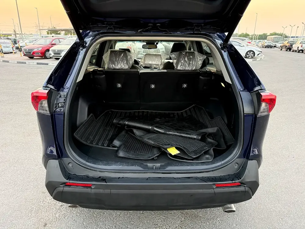 2022 TOYOTA RAV4 XLE HYBRID 4x4 FULL OPTIONS IMPORTED FROM USA - Image 16