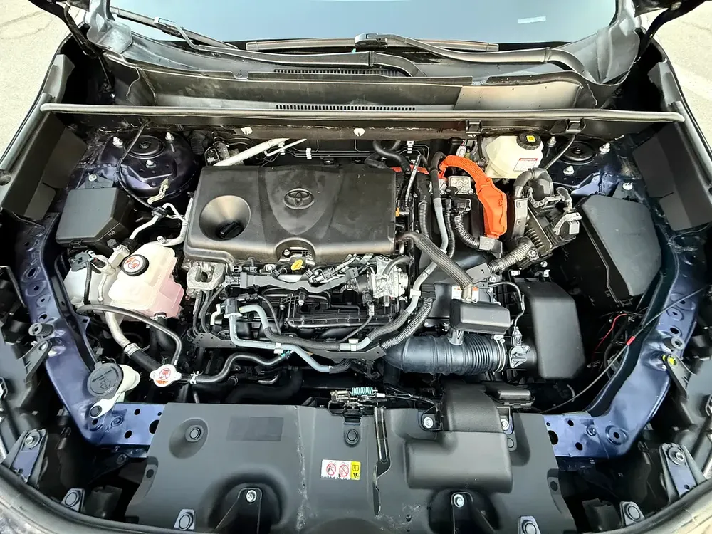 2022 TOYOTA RAV4 XLE HYBRID 4x4 FULL OPTIONS IMPORTED FROM USA - Image 17