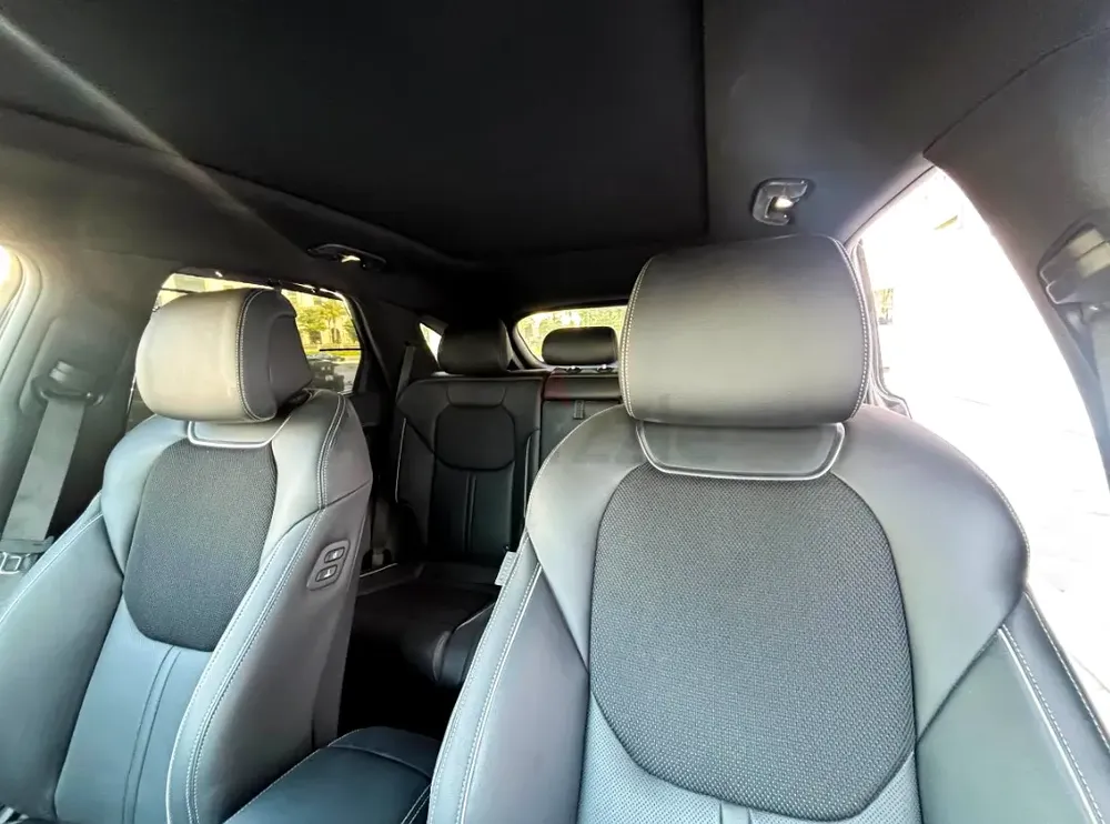 🚗 2024 Genesis GV70 – Sport Prestige | Top of the Range | 300 HP - Image 19