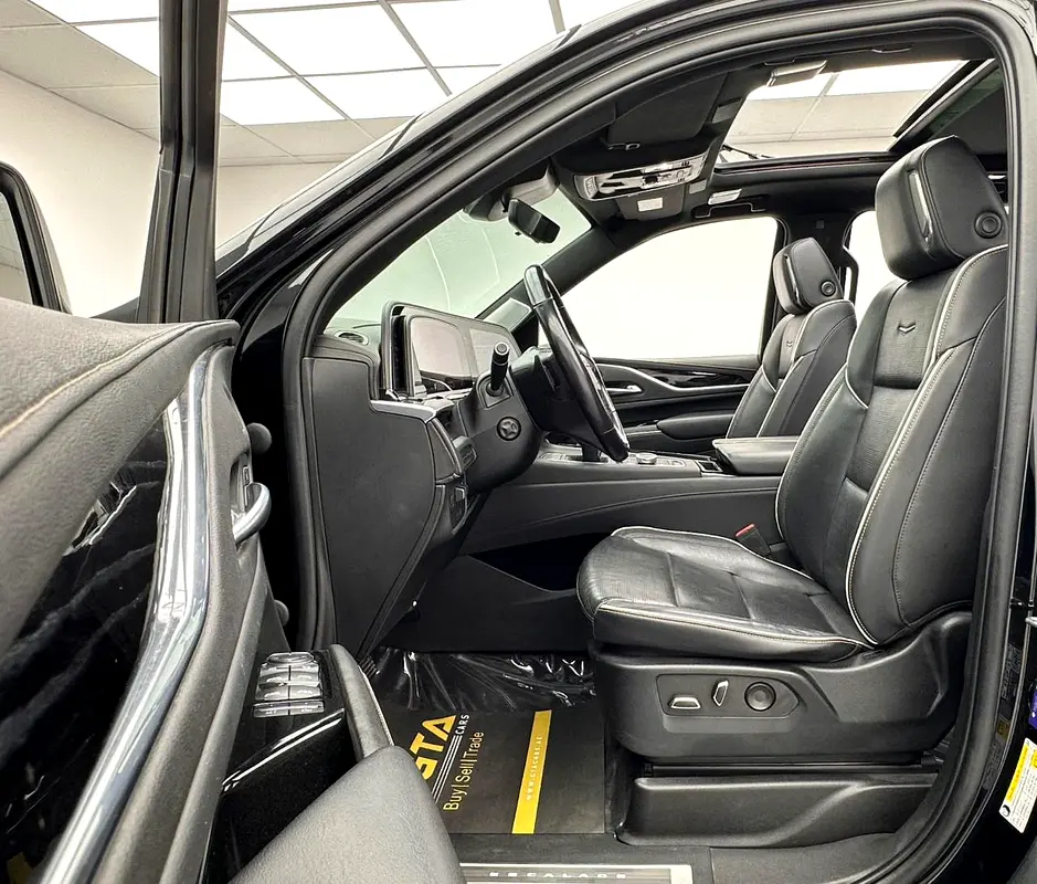 2022 Cadillac Escalade Sport, 1 Year Warranty Unlimited Km, Cadillac Full Service History, GCC - Image 15