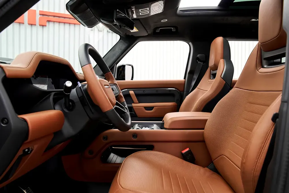 LAND ROVER DEFENDER OCTA, 2025, YEARS DEALER WARRANTY, ZERO KM - Image 10