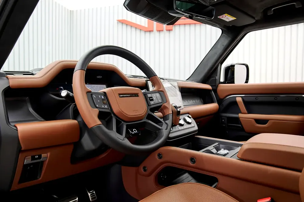 LAND ROVER DEFENDER OCTA, 2025, YEARS DEALER WARRANTY, ZERO KM - Image 9