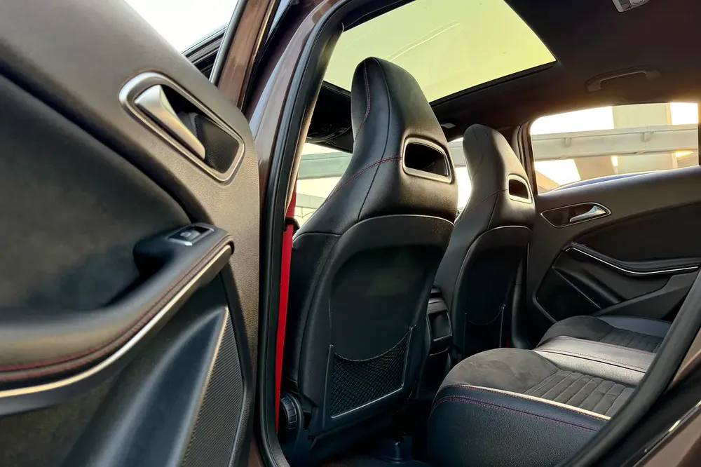 MB Service History / Single Owner | Mercedes Benz A250 Sport 2015 GCC Specifications - Image 10