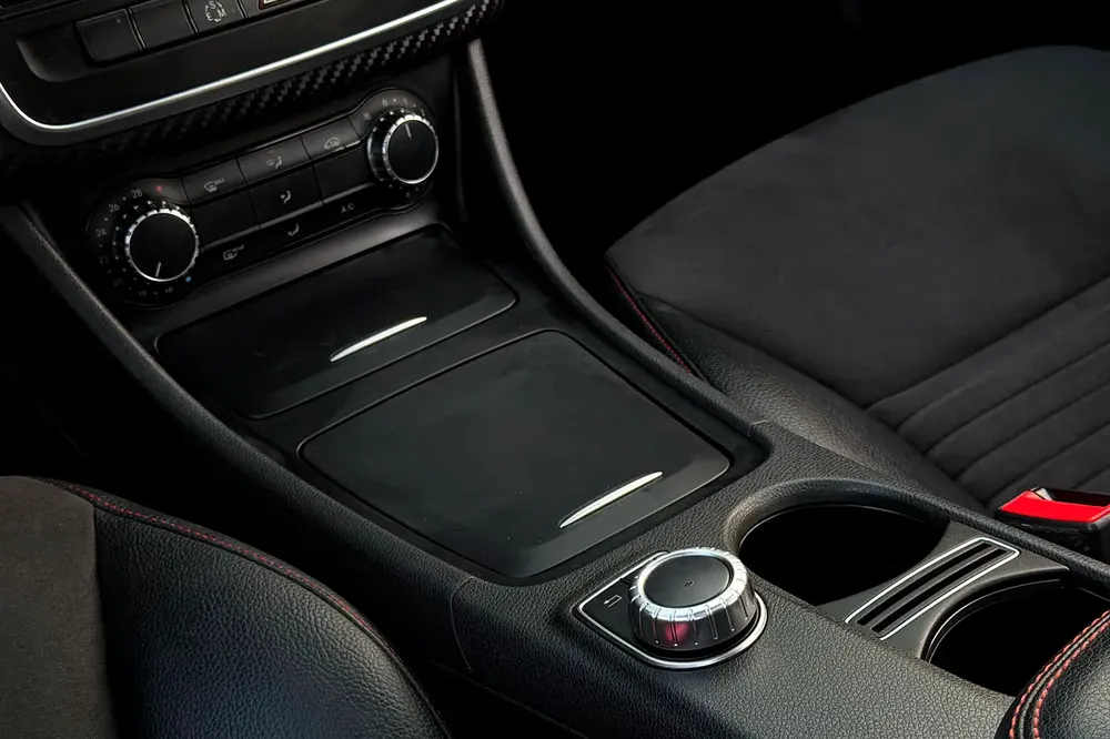 MB Service History / Single Owner | Mercedes Benz A250 Sport 2015 GCC Specifications - Image 13