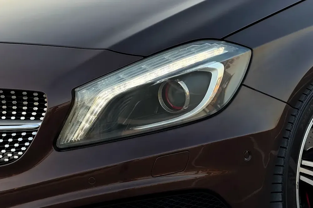MB Service History / Single Owner | Mercedes Benz A250 Sport 2015 GCC Specifications - Image 6
