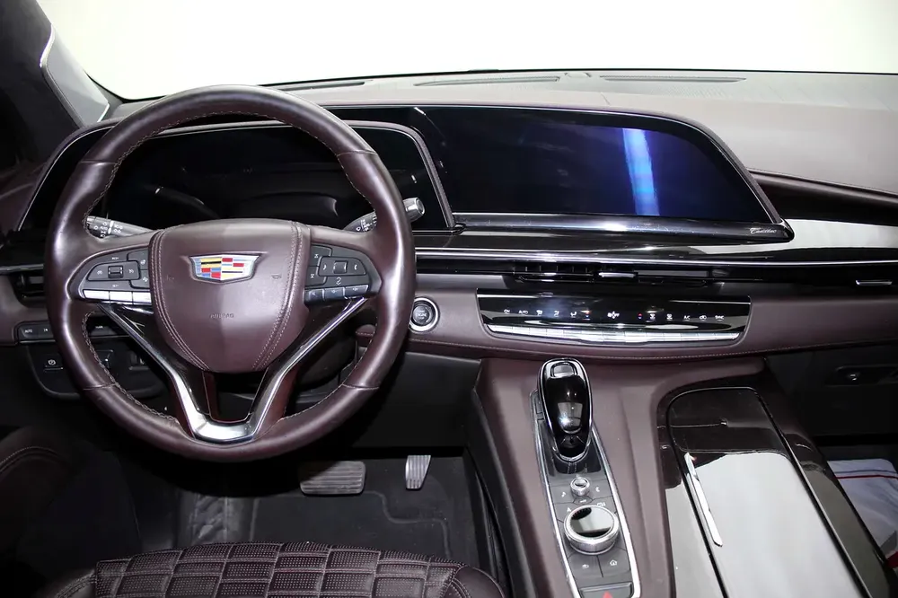 Escalade 6.2L Sport Platinum Bucket Seats - Image 7
