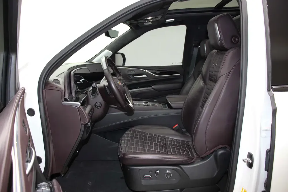 Escalade 6.2L Sport Platinum Bucket Seats - Image 8
