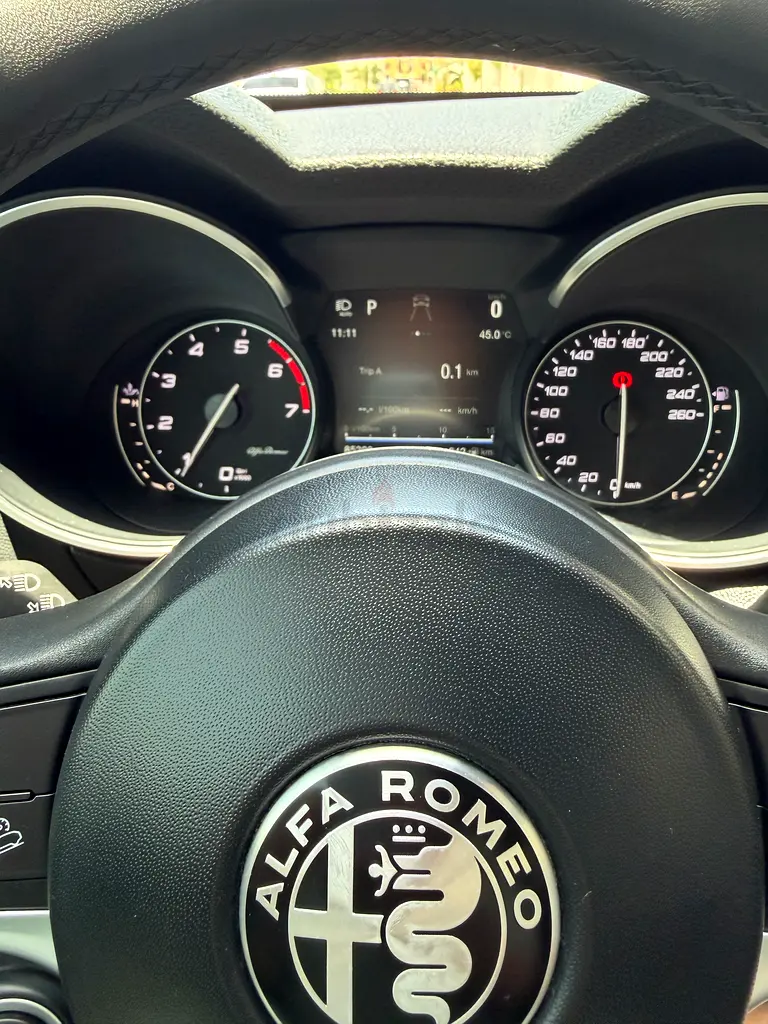 Alfa Romeo Stelvio Competizione 2018 GCC Specs - Image 6