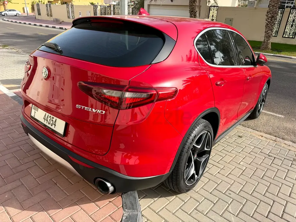 Alfa Romeo Stelvio Competizione 2018 GCC Specs - Image 8