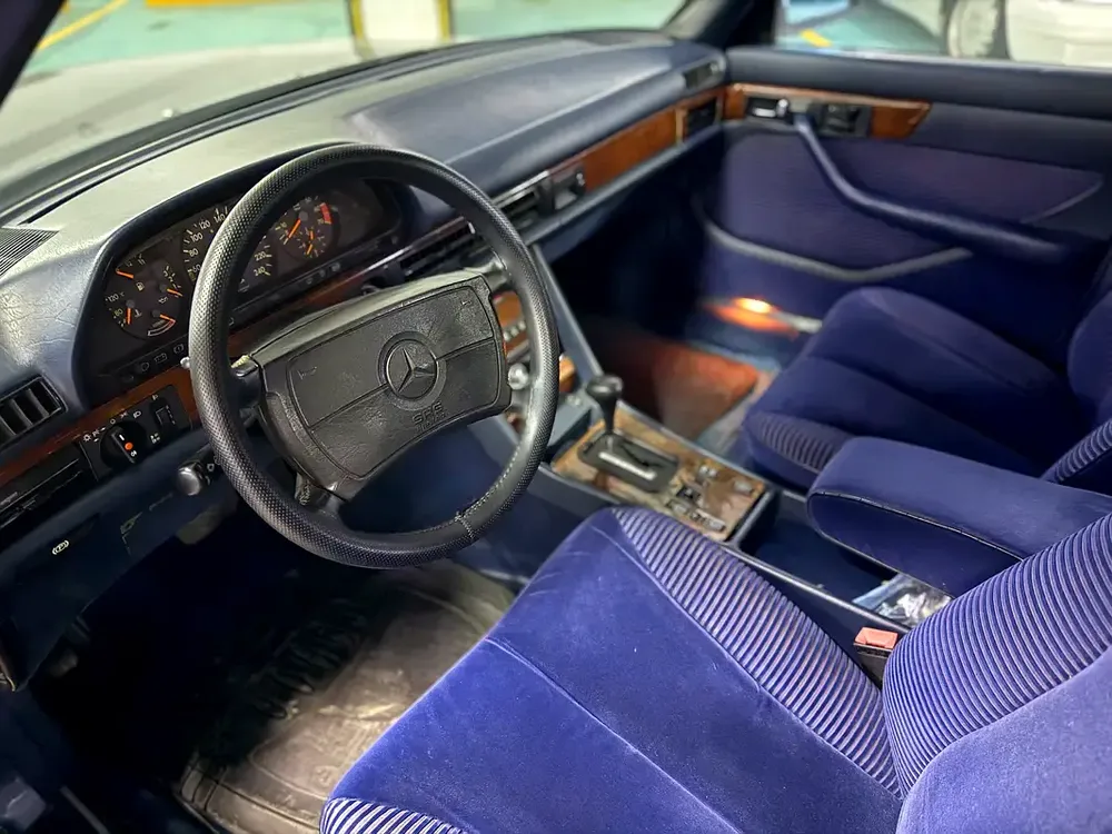 Classic 1990 Mercedes-Benz S-Class S 560 - Japanese Specs - Image 12