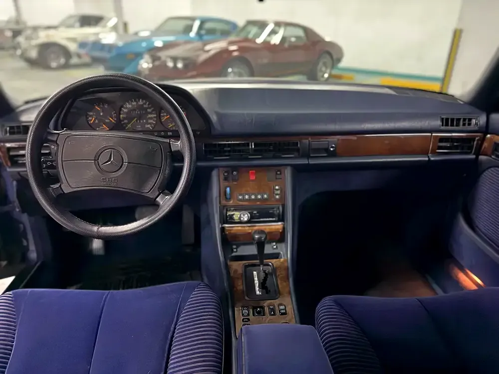 Classic 1990 Mercedes-Benz S-Class S 560 - Japanese Specs - Image 13