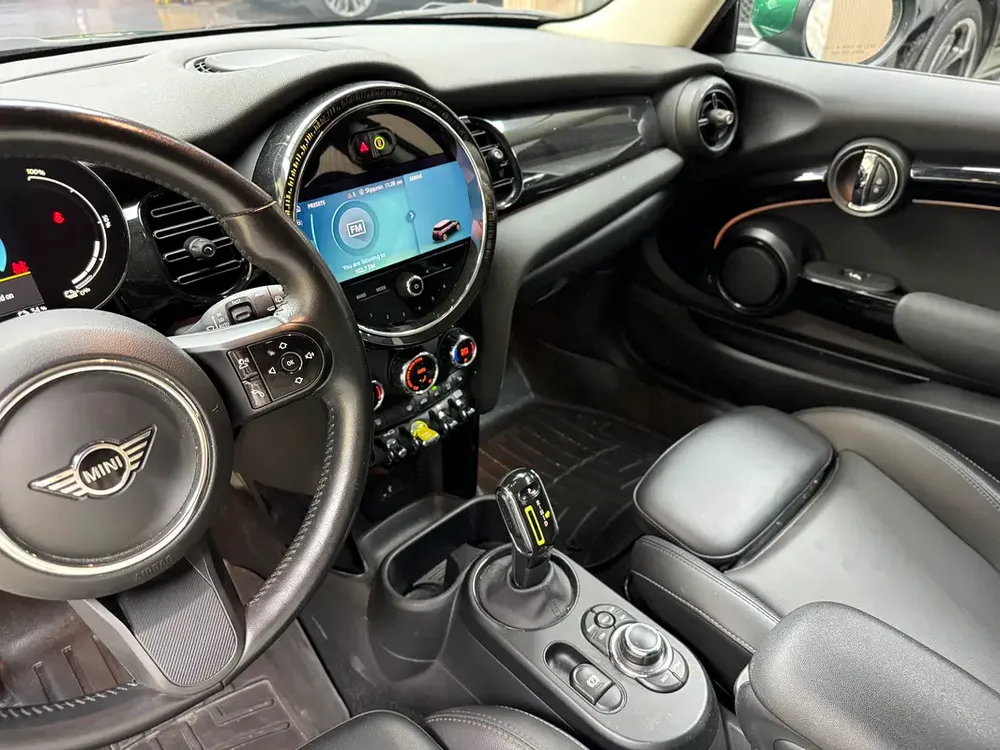 Mini Cooper electric 2023 - Image 9