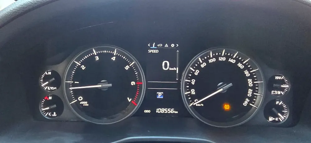 2020 Toyota Land cruiser GXR - Excellent condition - full service history -Single owner - Image 13