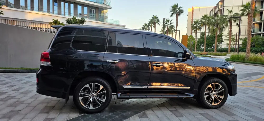 2020 Toyota Land cruiser GXR - Excellent condition - full service history -Single owner - Image 5