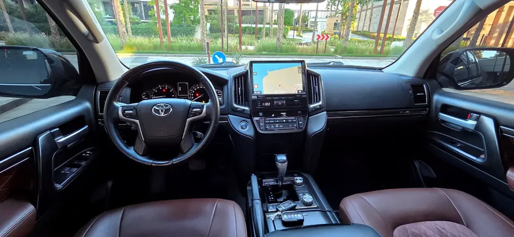 2020 Toyota Land cruiser GXR - Excellent condition - full service history -Single owner - Image 9