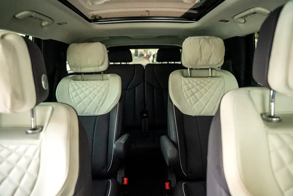 Hongqi E-HS9 Deluxe 2022 Agency Warranty Full Service History GCC - Image 16