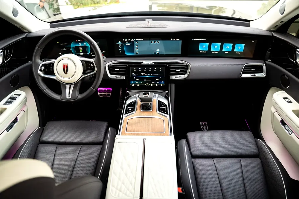 Hongqi E-HS9 Deluxe 2022 Agency Warranty Full Service History GCC - Image 18