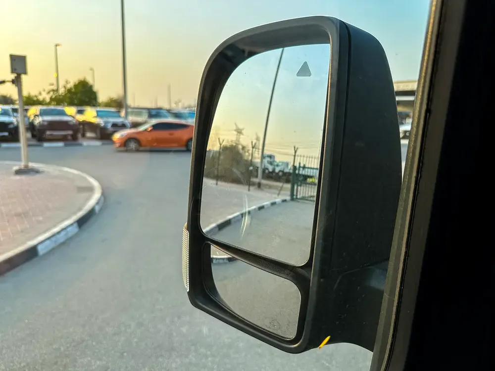 Mercedes Benz Sprinter EXTRA LONG - Image 19