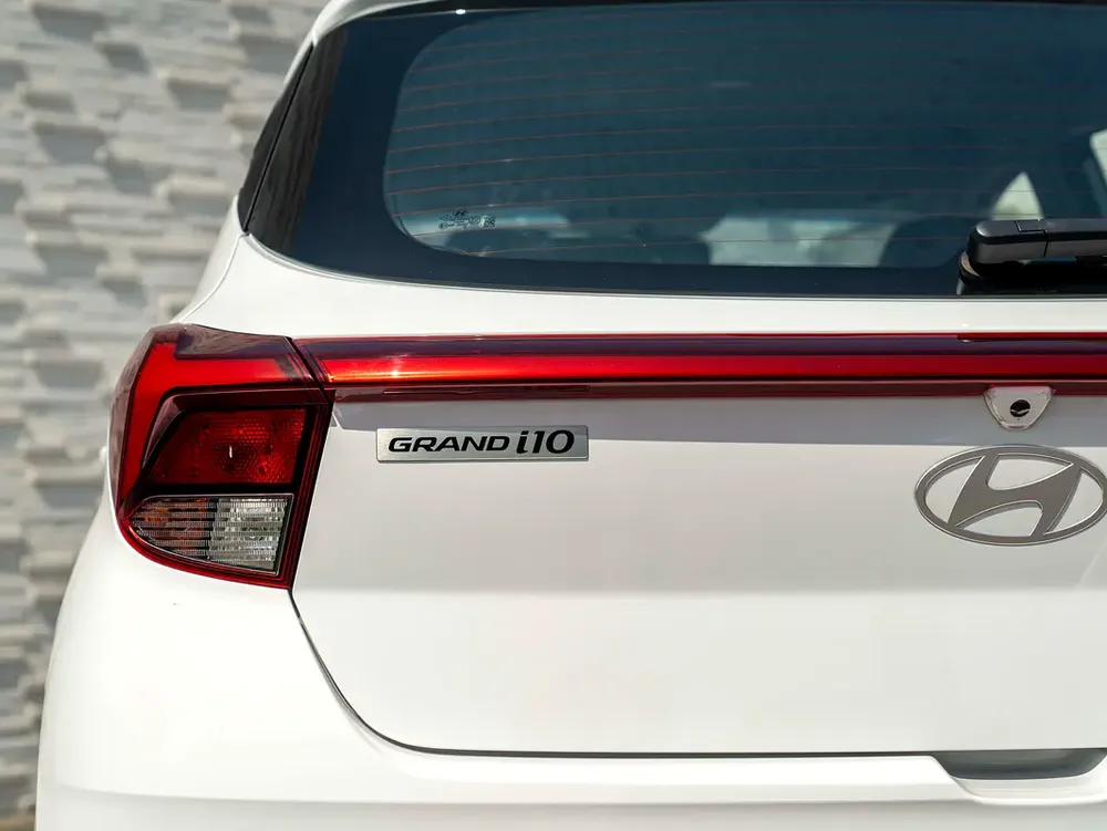 0% DOWNPAYMENT! | SAVVY-BUY | i10 | SKIP THE 8-MONTH WAIT | MARKET PRICE | WARRANTY  SERVICE - Image 5