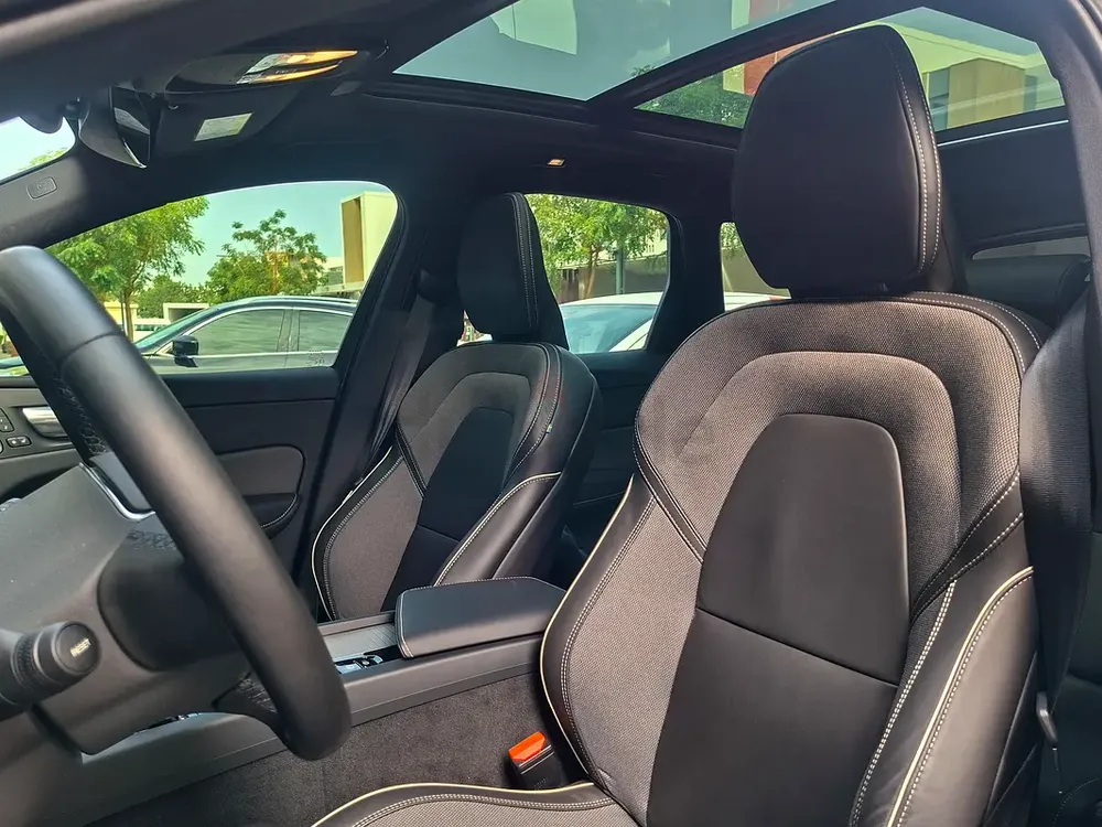 AED 2963/month | 2024 Volvo XC60 B5 Ultimate Dark | GCC Specs | Ref#458592 - Image 11