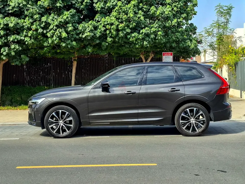 AED 2963/month | 2024 Volvo XC60 B5 Ultimate Dark | GCC Specs | Ref#458592 - Image 5