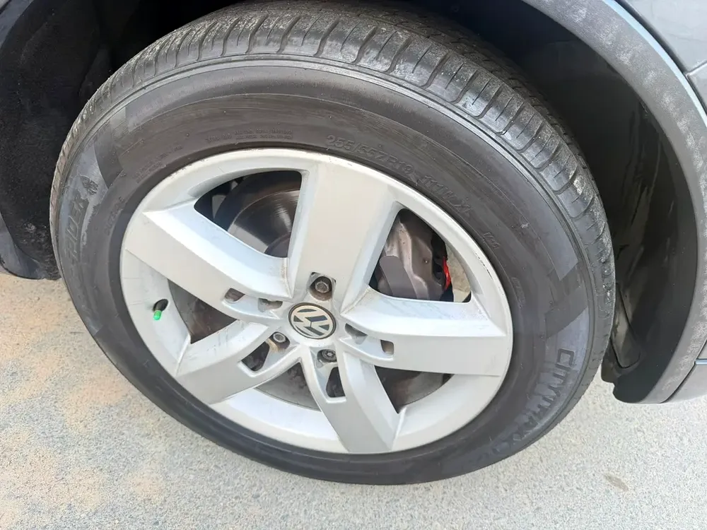 2012 VW Touareg Excellent condition - Image 13