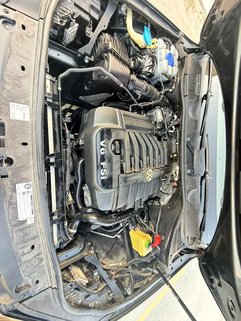 2012 VW Touareg Excellent condition - Image 16