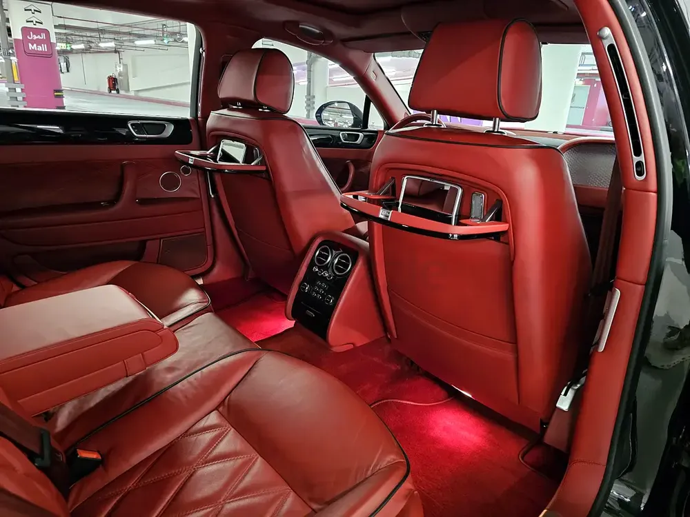 VERY CLEAN !!! GCC W12 BENTLEY FLYING SPUR SPEED 2010 LOW MILEAGE IN VGC - Image 13