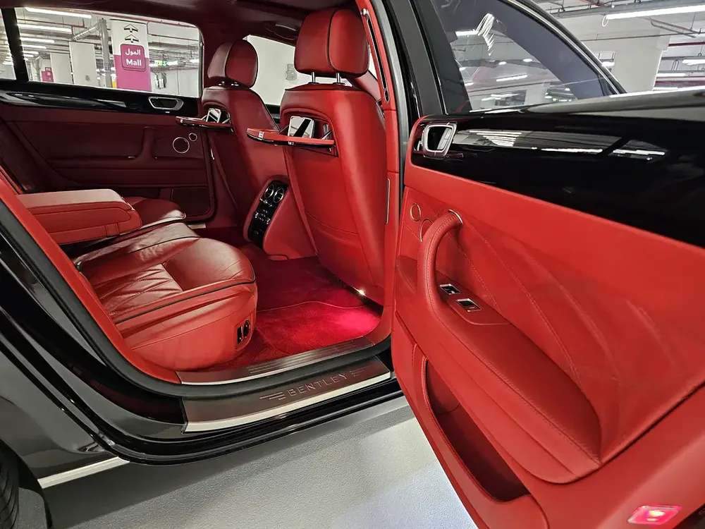 VERY CLEAN !!! GCC W12 BENTLEY FLYING SPUR SPEED 2010 LOW MILEAGE IN VGC - Image 14