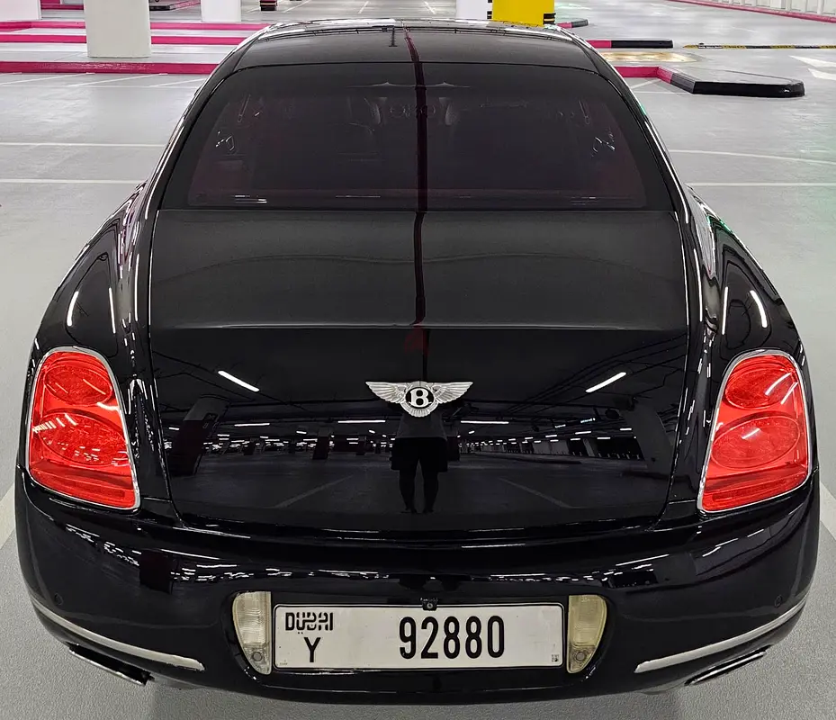 VERY CLEAN !!! GCC W12 BENTLEY FLYING SPUR SPEED 2010 LOW MILEAGE IN VGC - Image 5