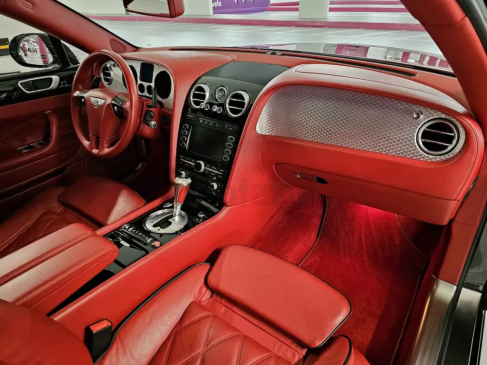 VERY CLEAN !!! GCC W12 BENTLEY FLYING SPUR SPEED 2010 LOW MILEAGE IN VGC - Image 9