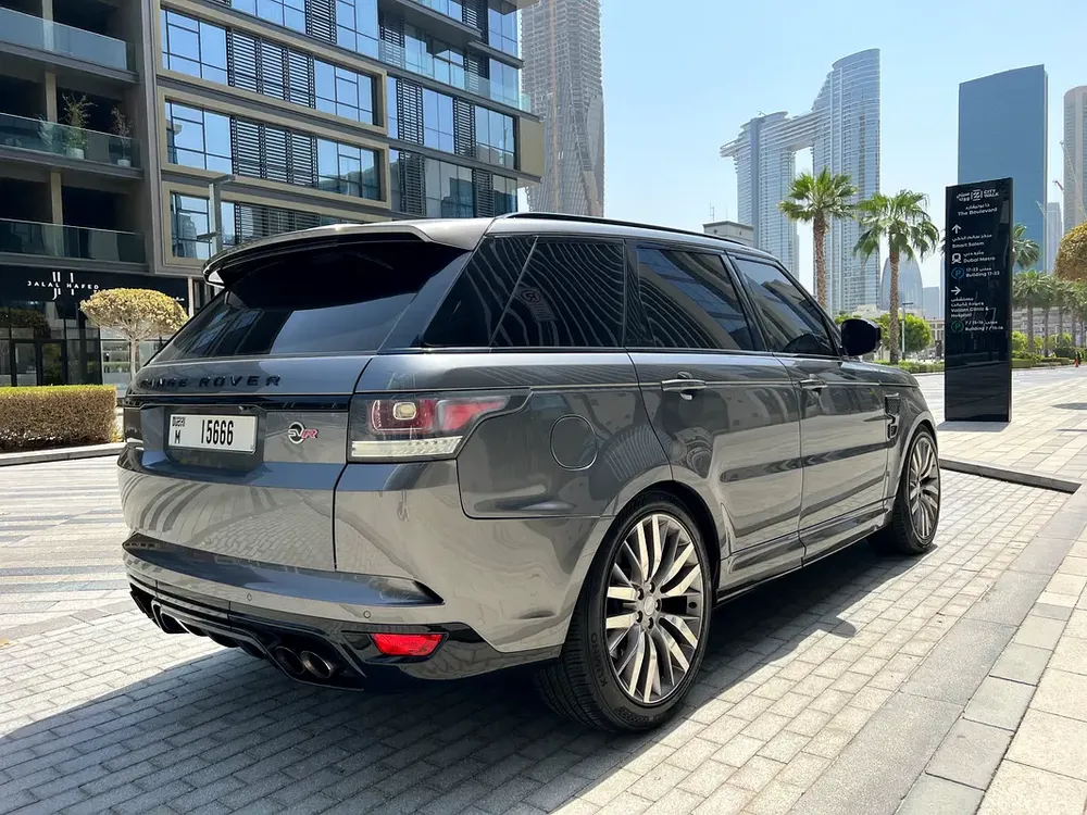 Land Rover Range Rover Sport SVR 2016 - Canadian Specs - Image 5