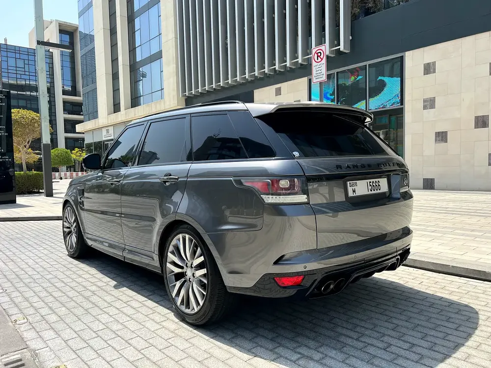 Land Rover Range Rover Sport SVR 2016 - Canadian Specs - Image 6