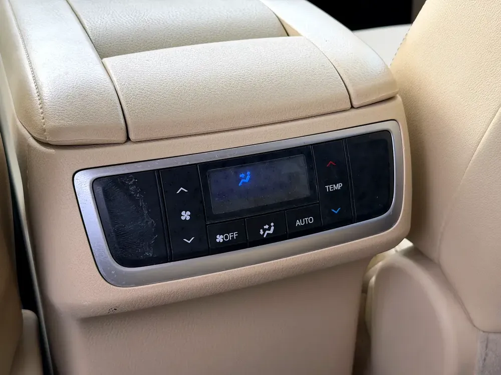 2018 TOYOTA HIGHLANDER XLE HYBRID AWD FULL OPTIONS IMPORTED FROM USA - Image 14