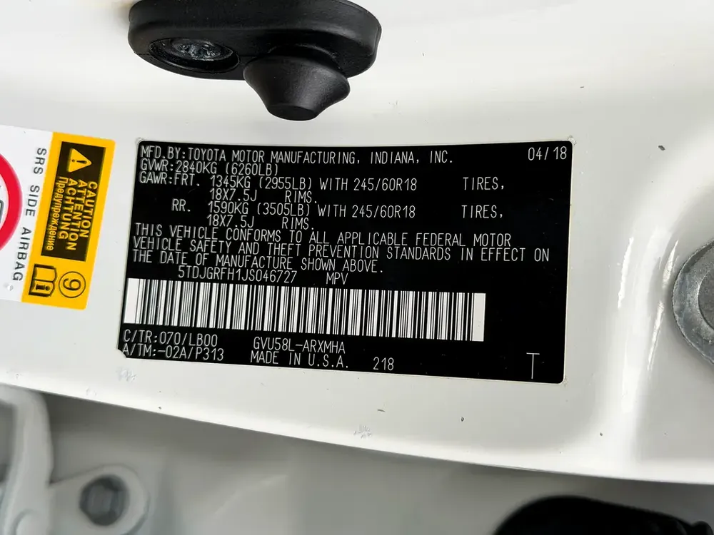 2018 TOYOTA HIGHLANDER XLE HYBRID AWD FULL OPTIONS IMPORTED FROM USA - Image 7
