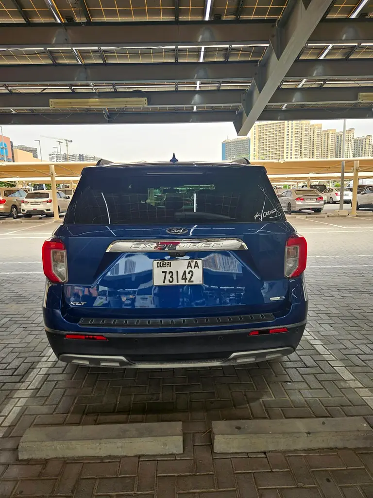 Flawless Ford Explorer (Under Warranty+Service Contract) FSH - Image 4