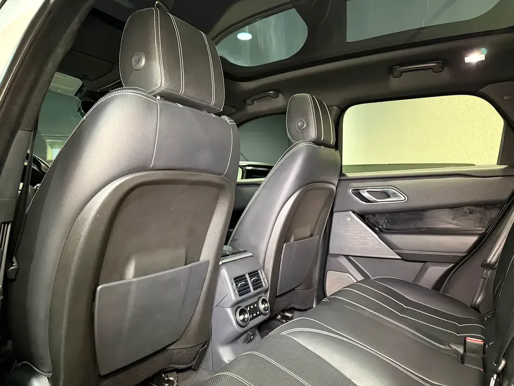RANGE ROVER VELAR P250 SE R DINAMIC 2020 GCC FHS - Image 13