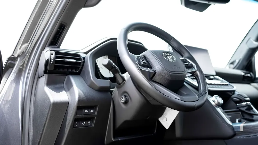 2026 Toyota Land Cruiser VXR 3.5L AT Hybrid - Image 10